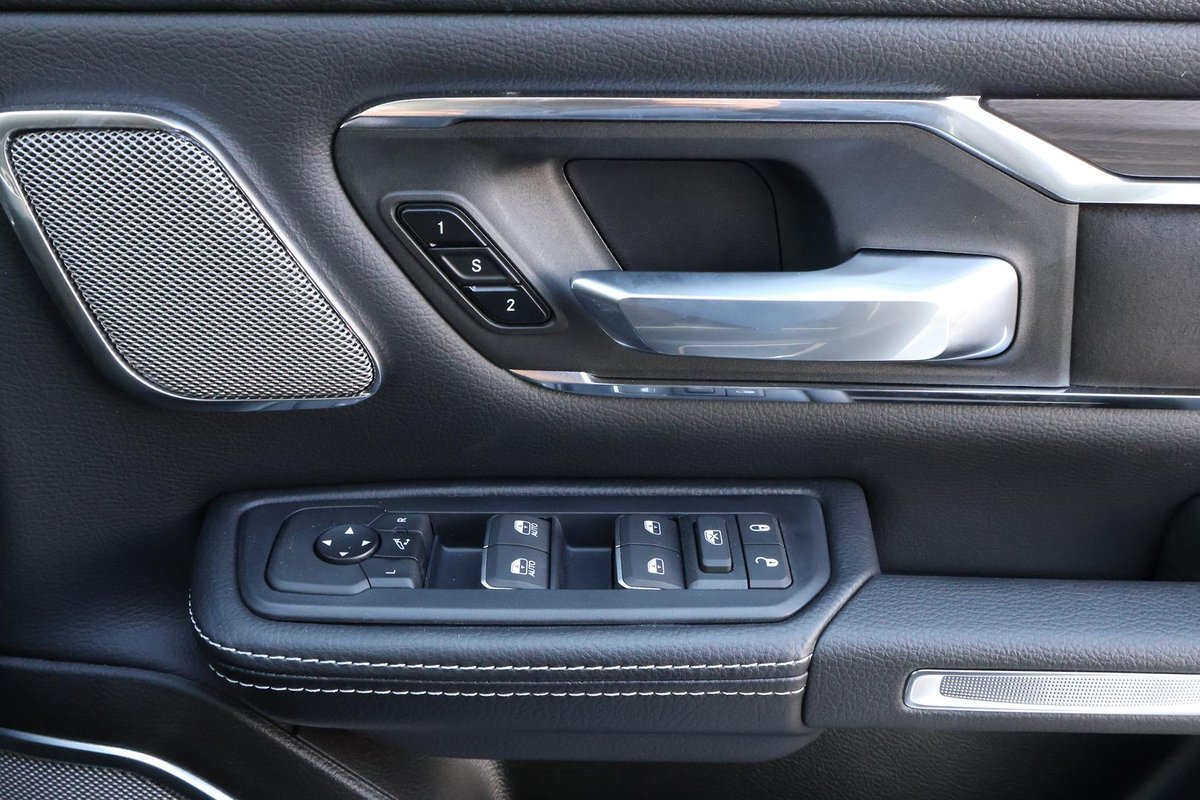 2025 RAM 1500 image 24