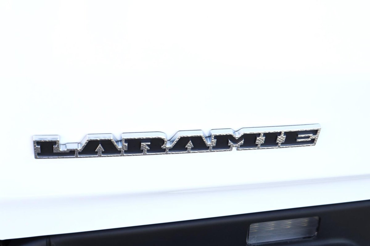 2025 RAM 1500 image 40
