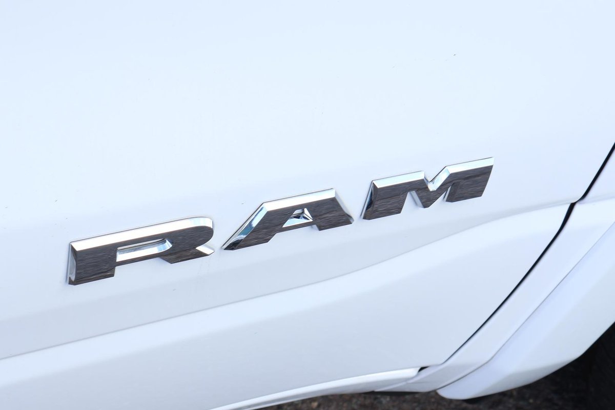 2025 RAM 1500 image 37