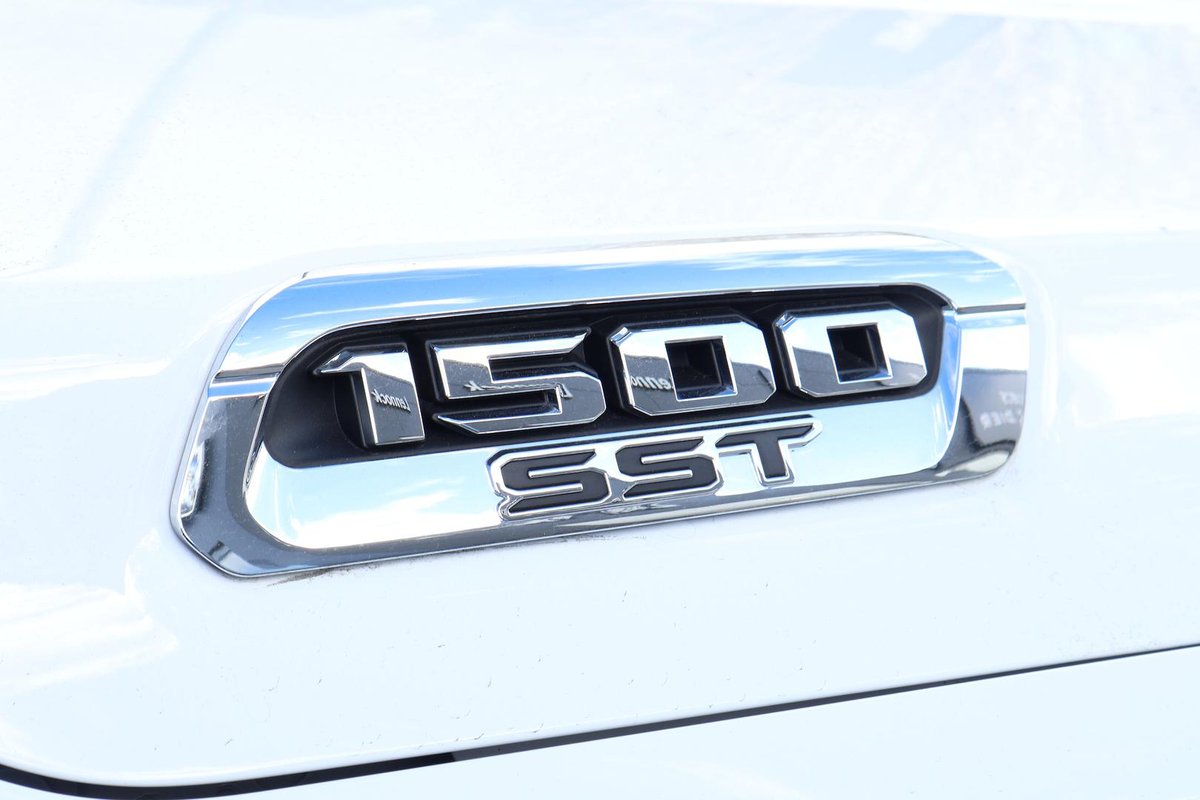 2025 RAM 1500 image 36