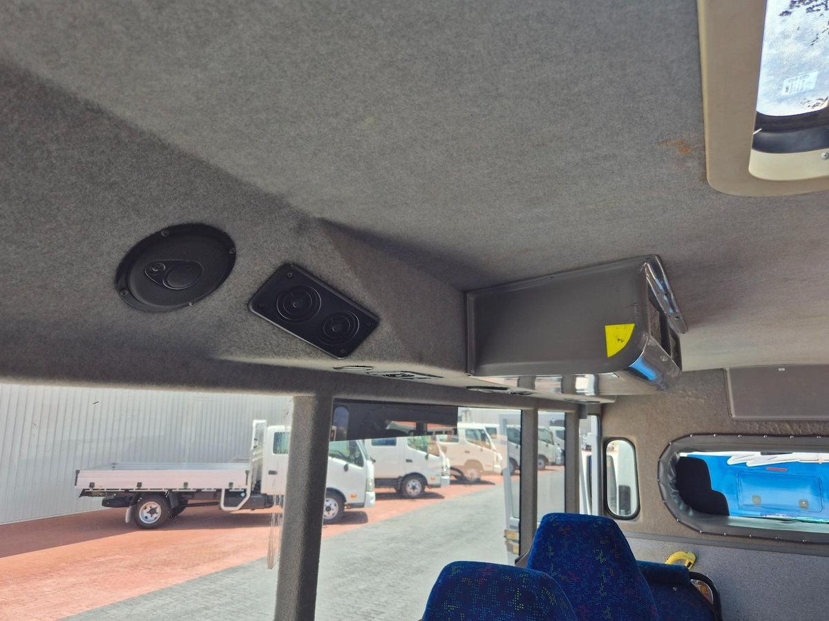 2020 Isuzu Nps75-155 Amt 4X4 Coach 18 Seat Bus image 17
