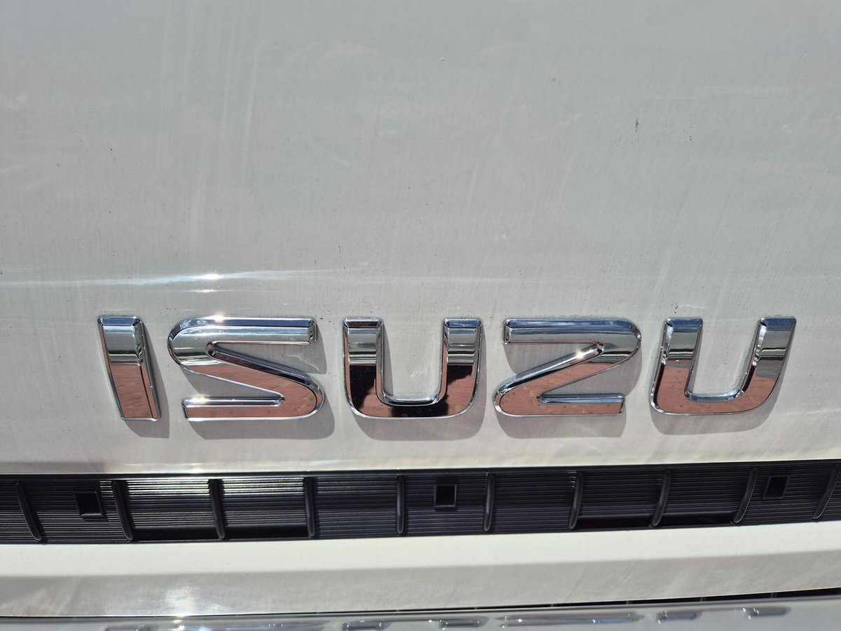 2020 Isuzu Nps75-155 Amt 4X4 Coach 18 Seat Bus image 18