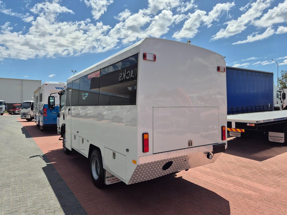 2020 Isuzu Nps75-155 Amt 4X4 Coach 18 Seat Bus image 21