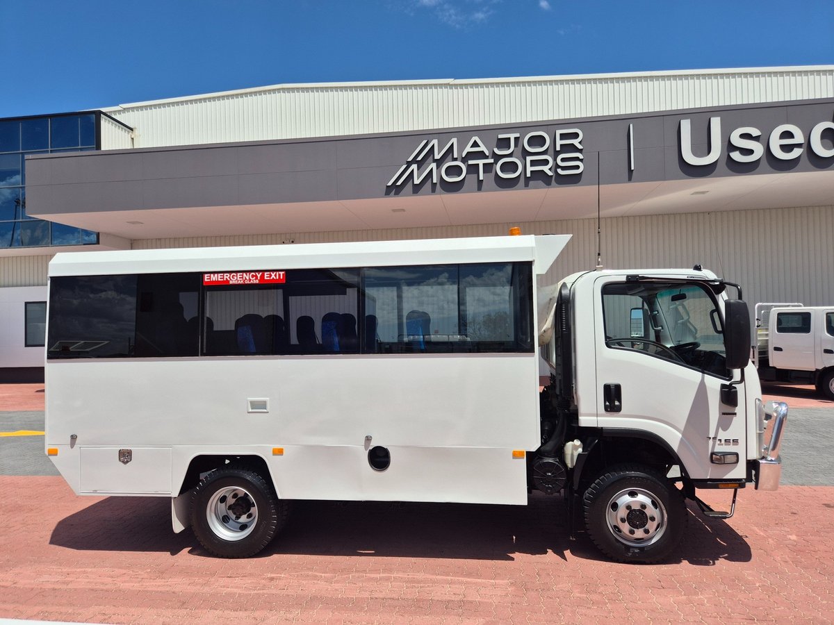 2020 Isuzu Trucks Nps75-155 Amt 4x4 Coach 18 Seat Bus image 15