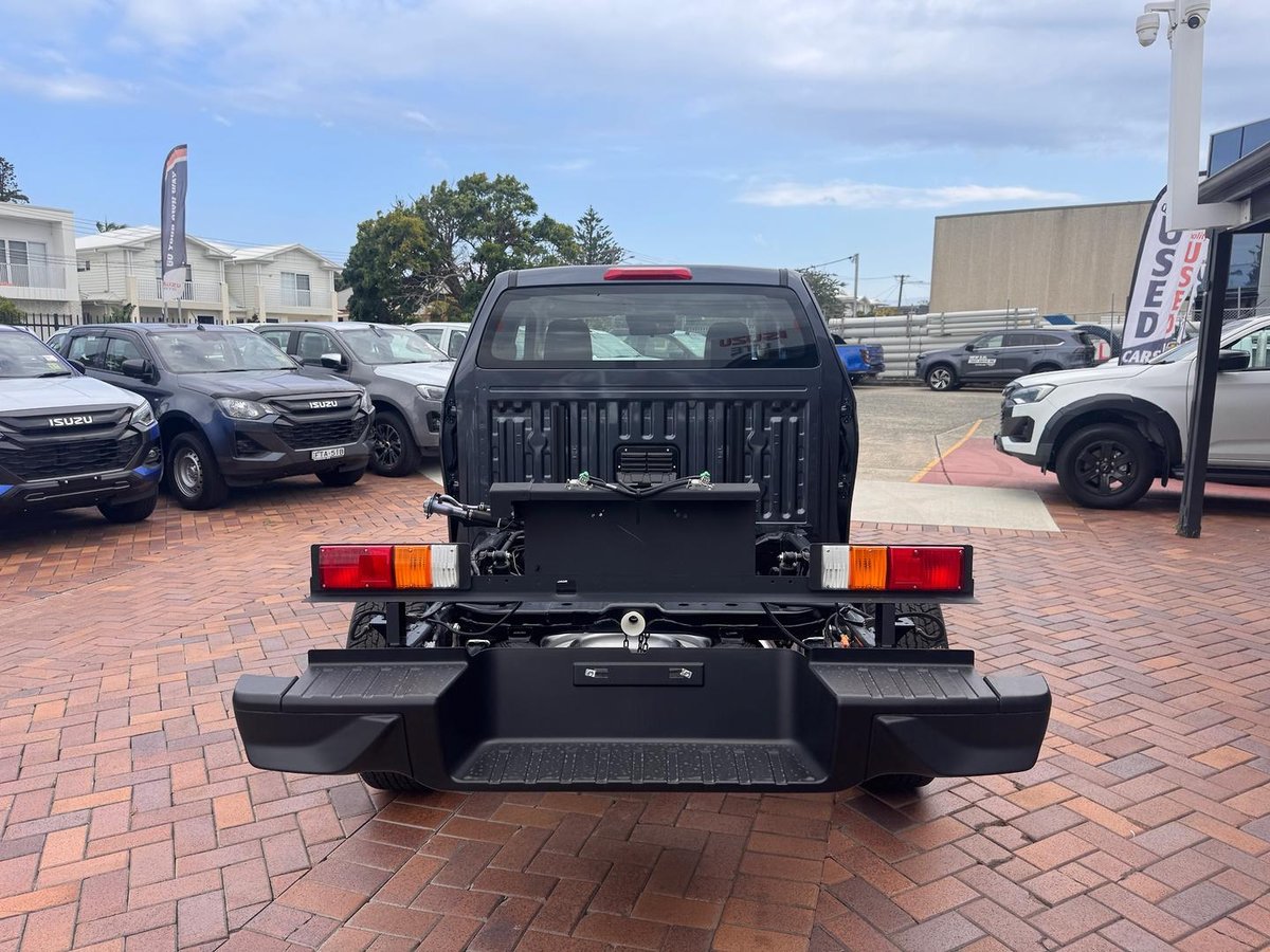 2026 Isuzu D-MAX SX MY25.5 4X4 Dual Range image 10