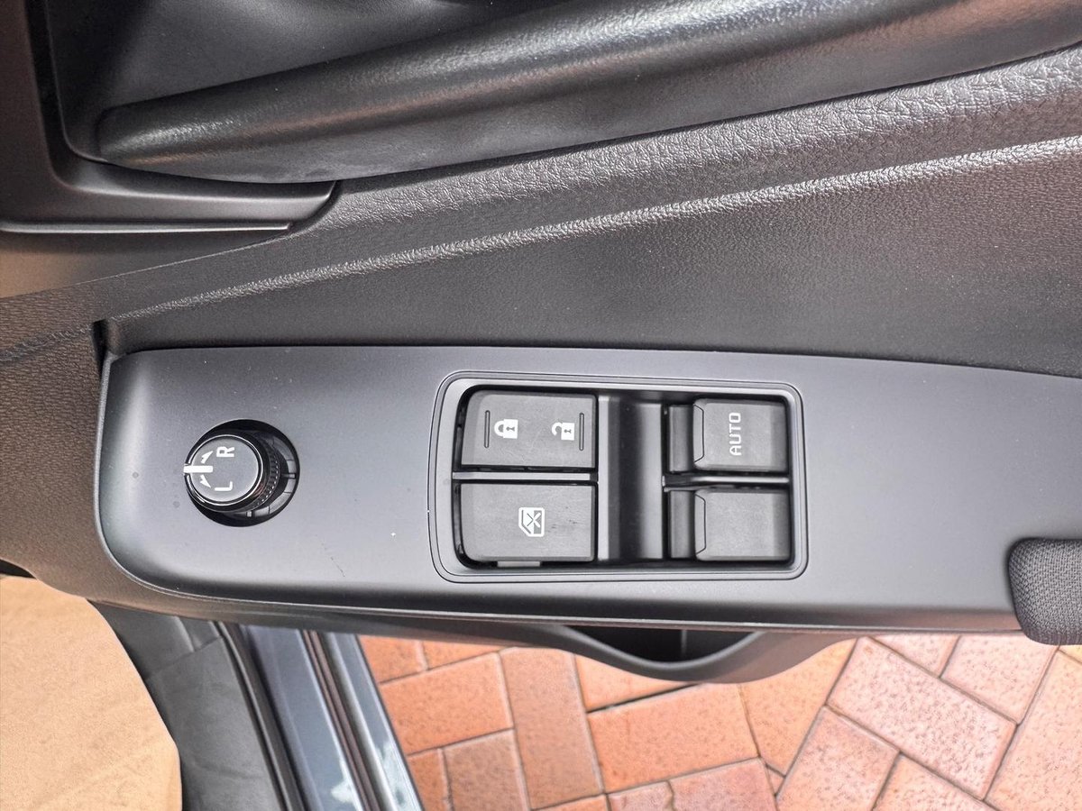 2026 Isuzu D-MAX SX MY25.5 4X4 Dual Range image 26