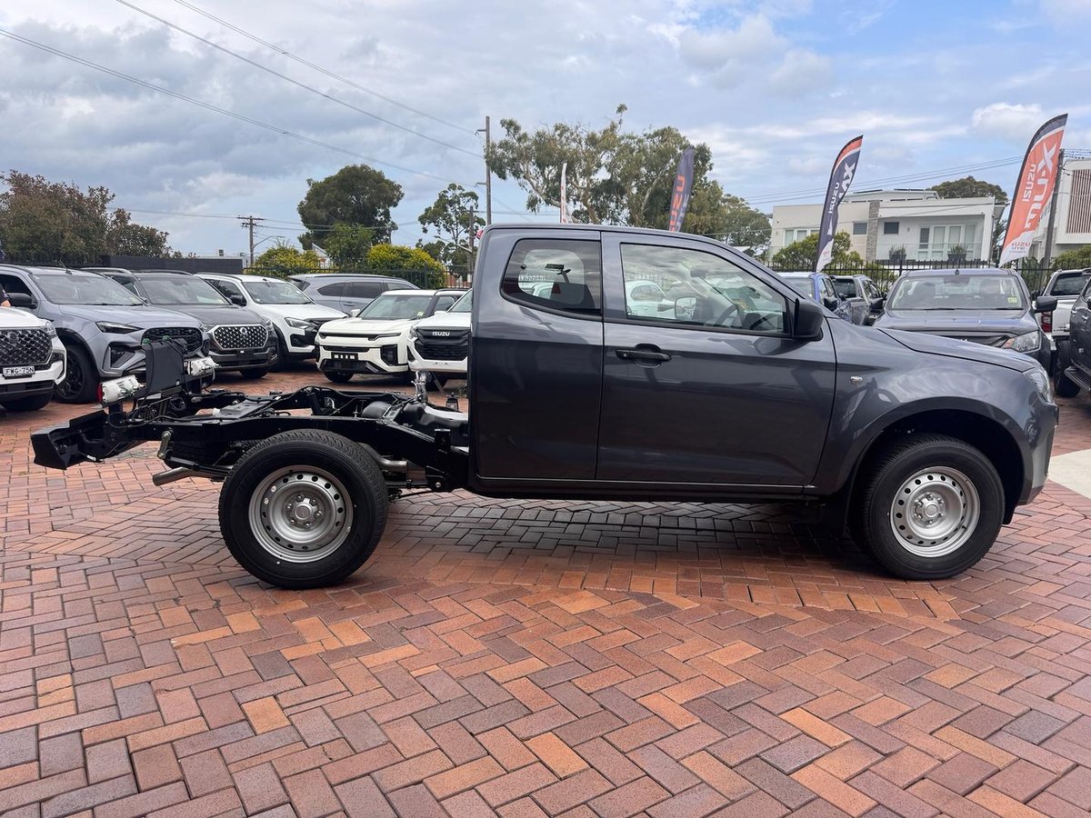 2026 Isuzu D-MAX SX MY25.5 4X4 Dual Range image 8