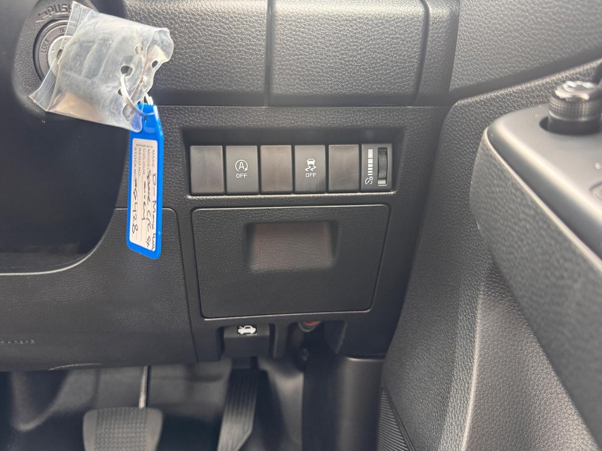 2026 Isuzu D-MAX SX MY25.5 4X4 Dual Range image 20
