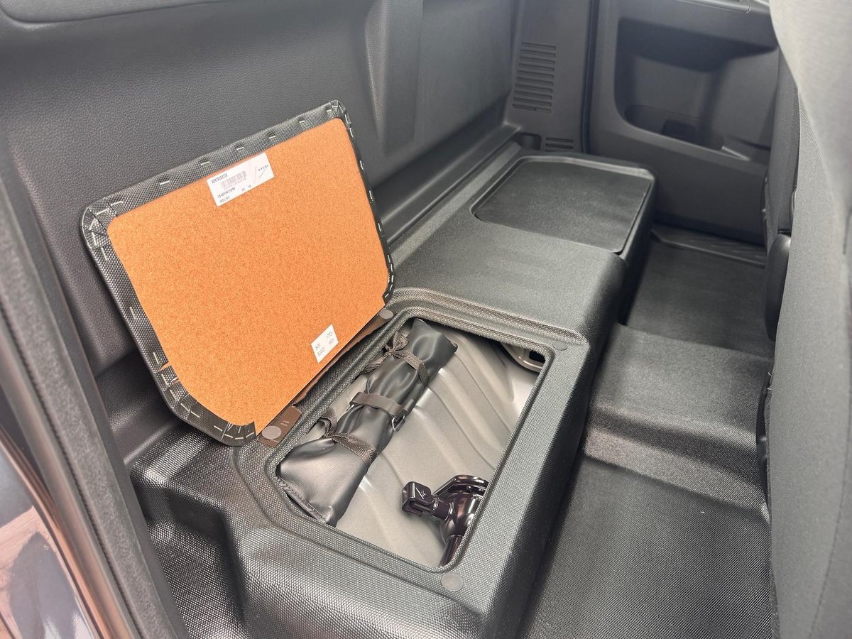 2026 Isuzu D-MAX SX MY25.5 4X4 Dual Range image 24
