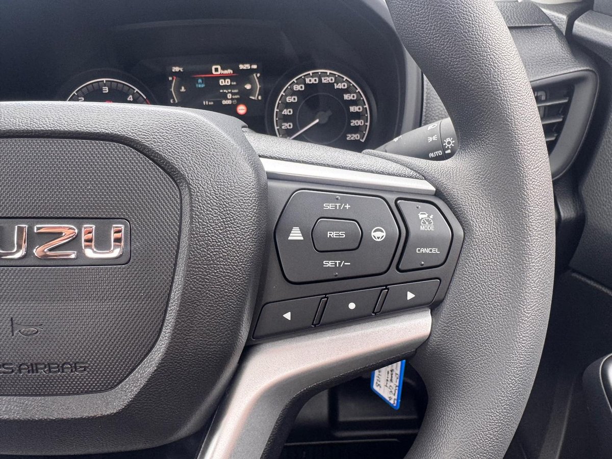 2026 Isuzu D-MAX SX MY25.5 4X4 Dual Range image 19
