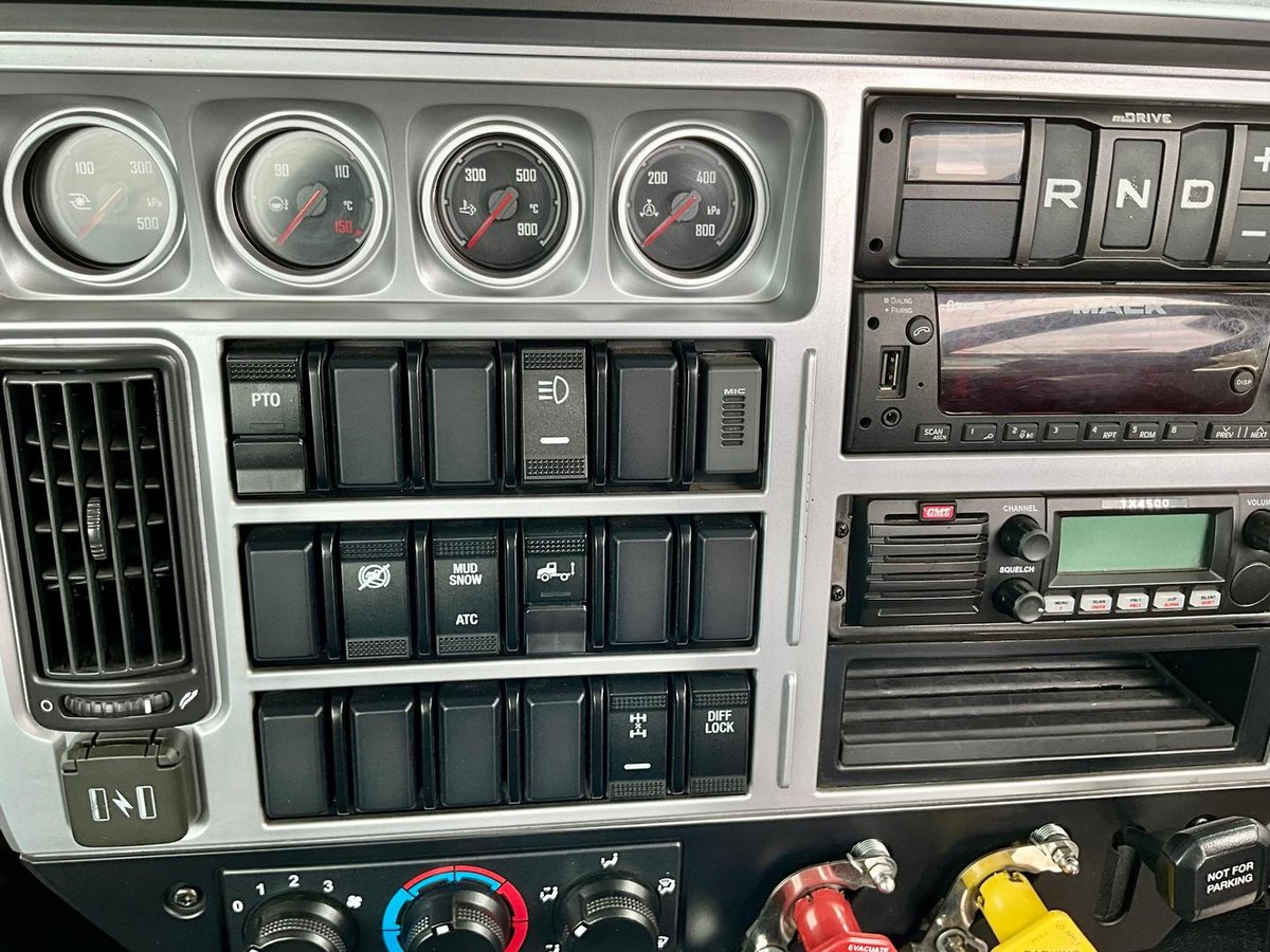 2023 Mack Superliner MACK SUPERLINER CLXT image 5