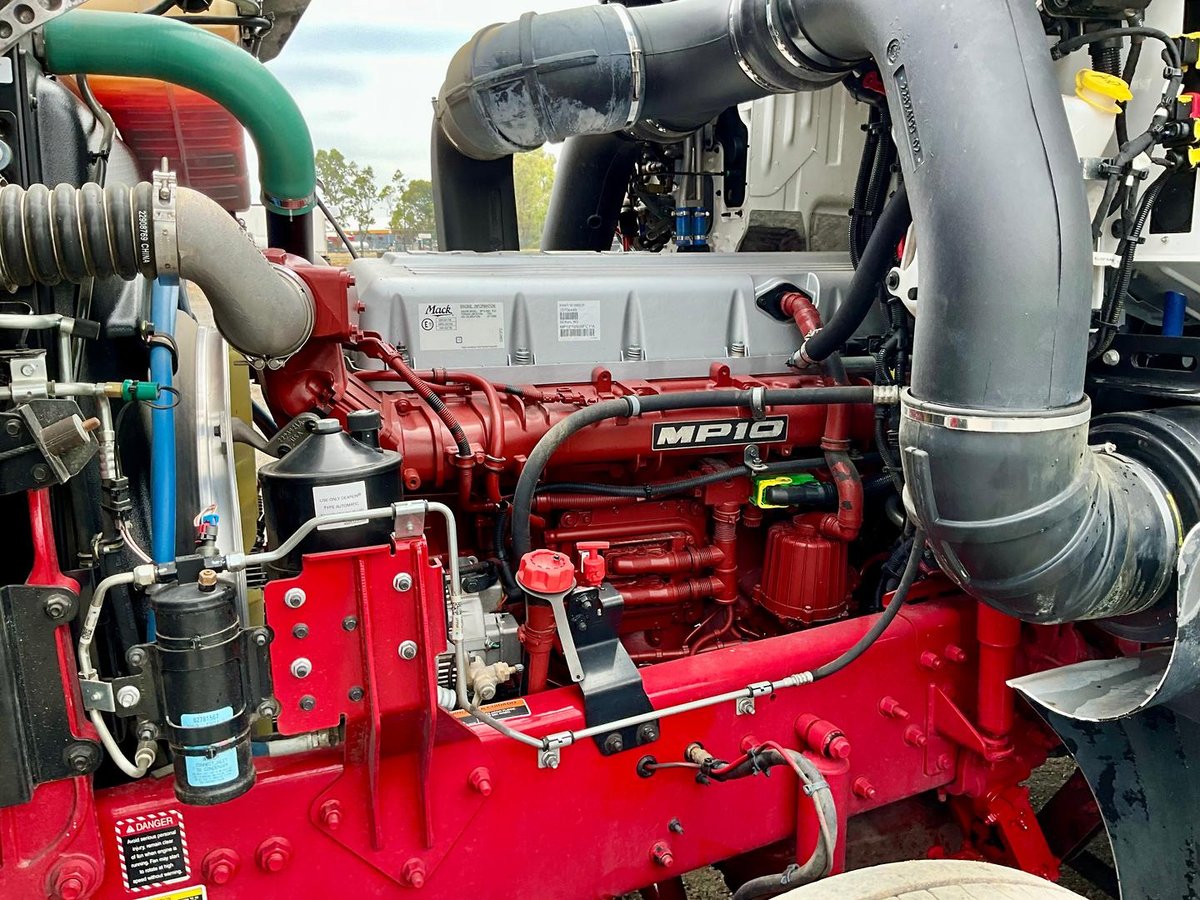 2023 Mack Superliner MACK SUPERLINER CLXT image 9