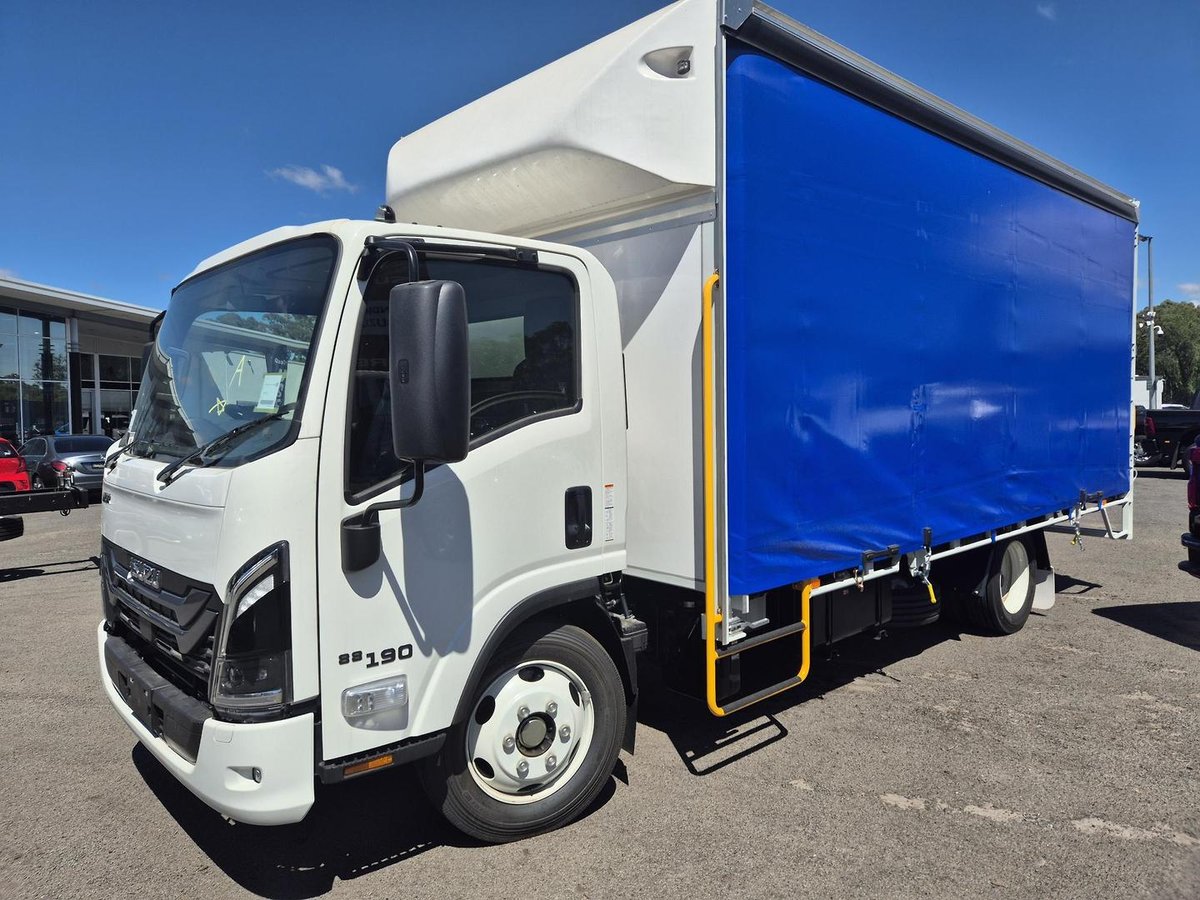 2026 Isuzu Nqr 88-190 Am D42 FREIGHTPACK 8 image 3