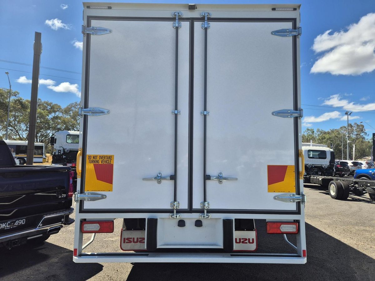 2026 Isuzu Nqr 88-190 Am D42 FREIGHTPACK 8 image 8