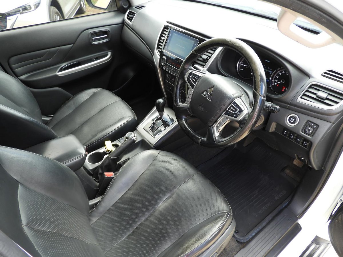 2019 Mitsubishi Triton Gls Premium Mr My19 4x4 Dual Range image 8