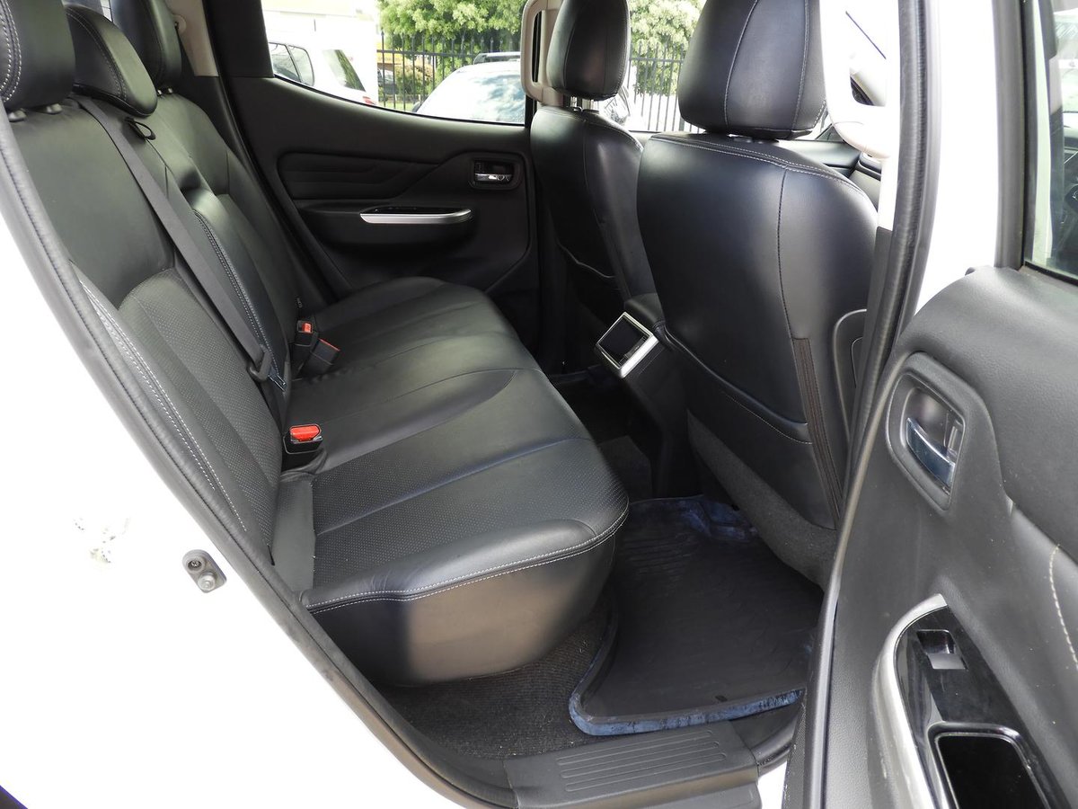 2019 Mitsubishi Triton Gls Premium Mr My19 4x4 Dual Range image 11