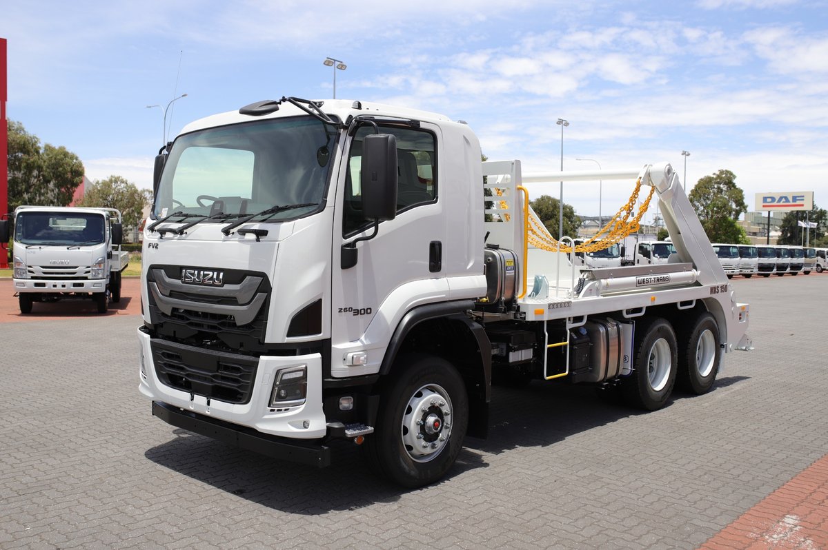 2026 Isuzu Trucks Fvz 260-300 R46 At 6 X 4 Skip Loader image 2
