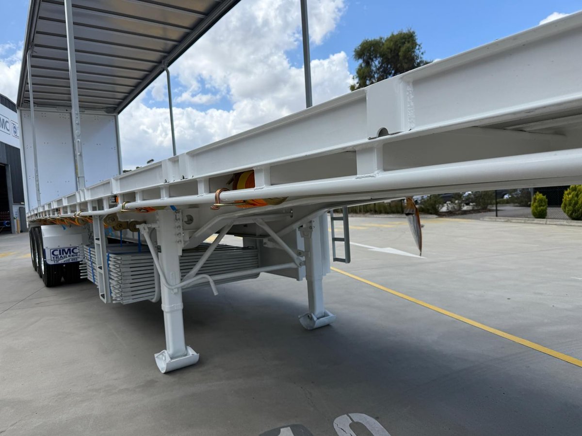 2026 CIMC 22 Pallet Flat Deck Curtainsider image 7