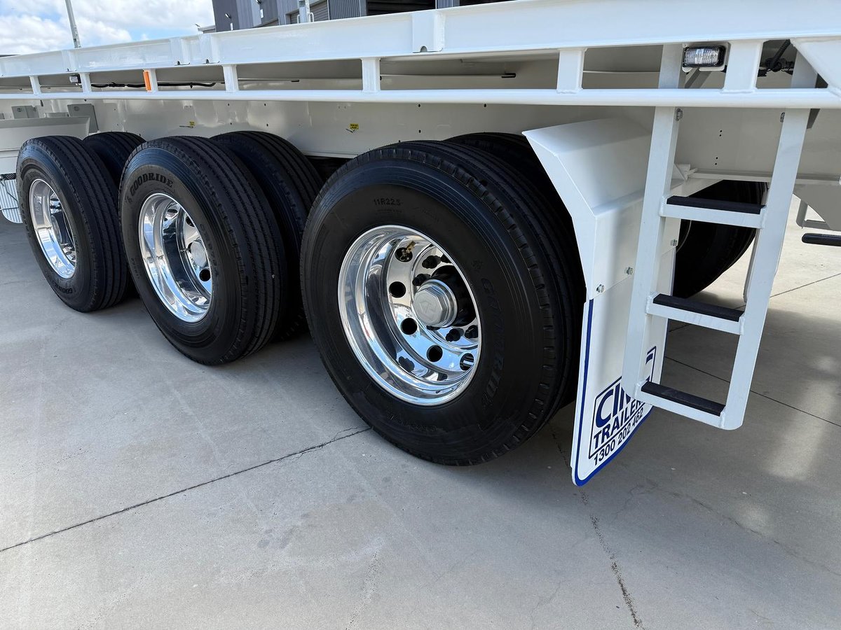 2026 CIMC 22 Pallet Flat Deck Curtainsider image 19