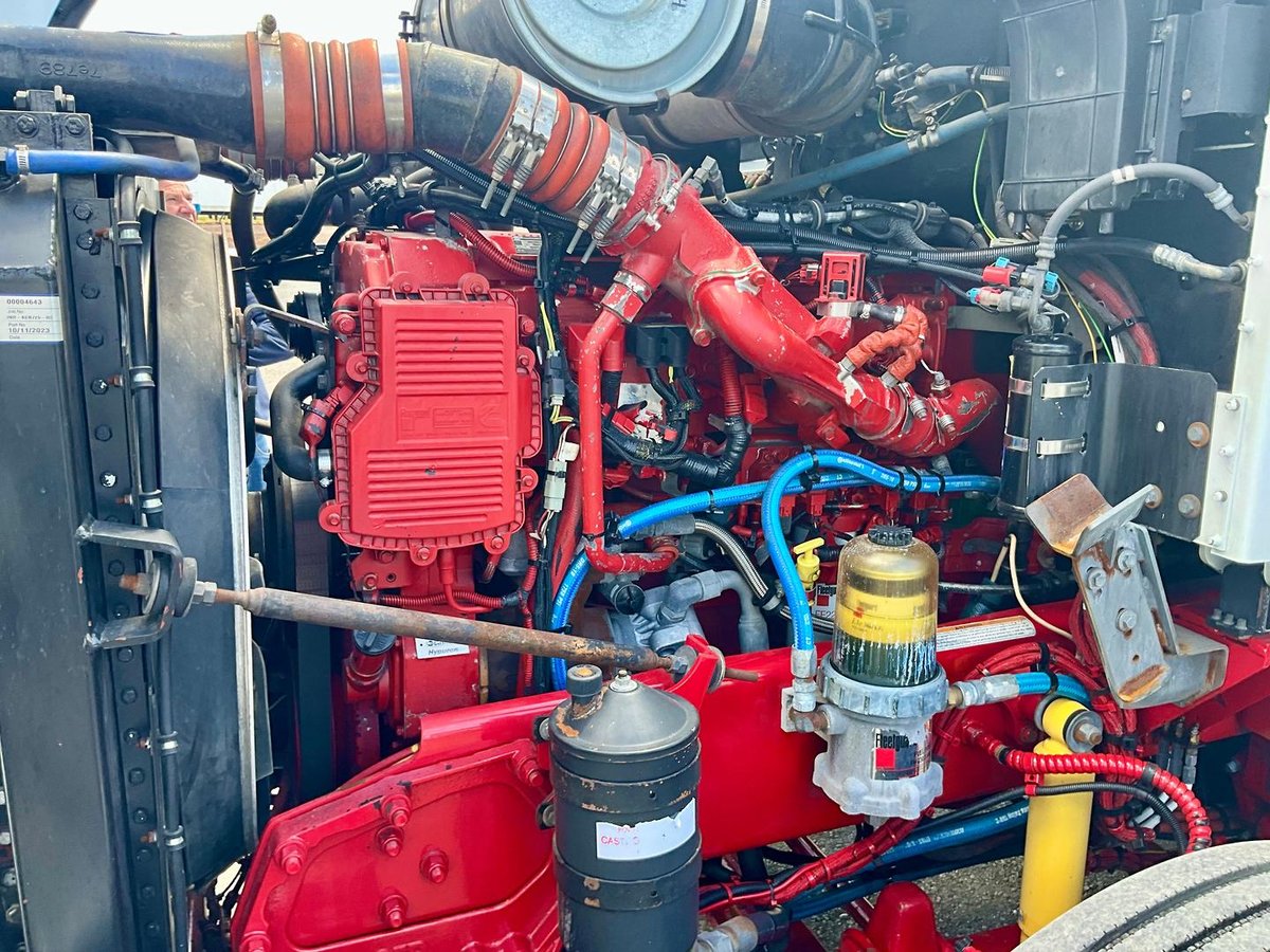 2012 Kenworth T400 Series T403 DAY CAB image 5
