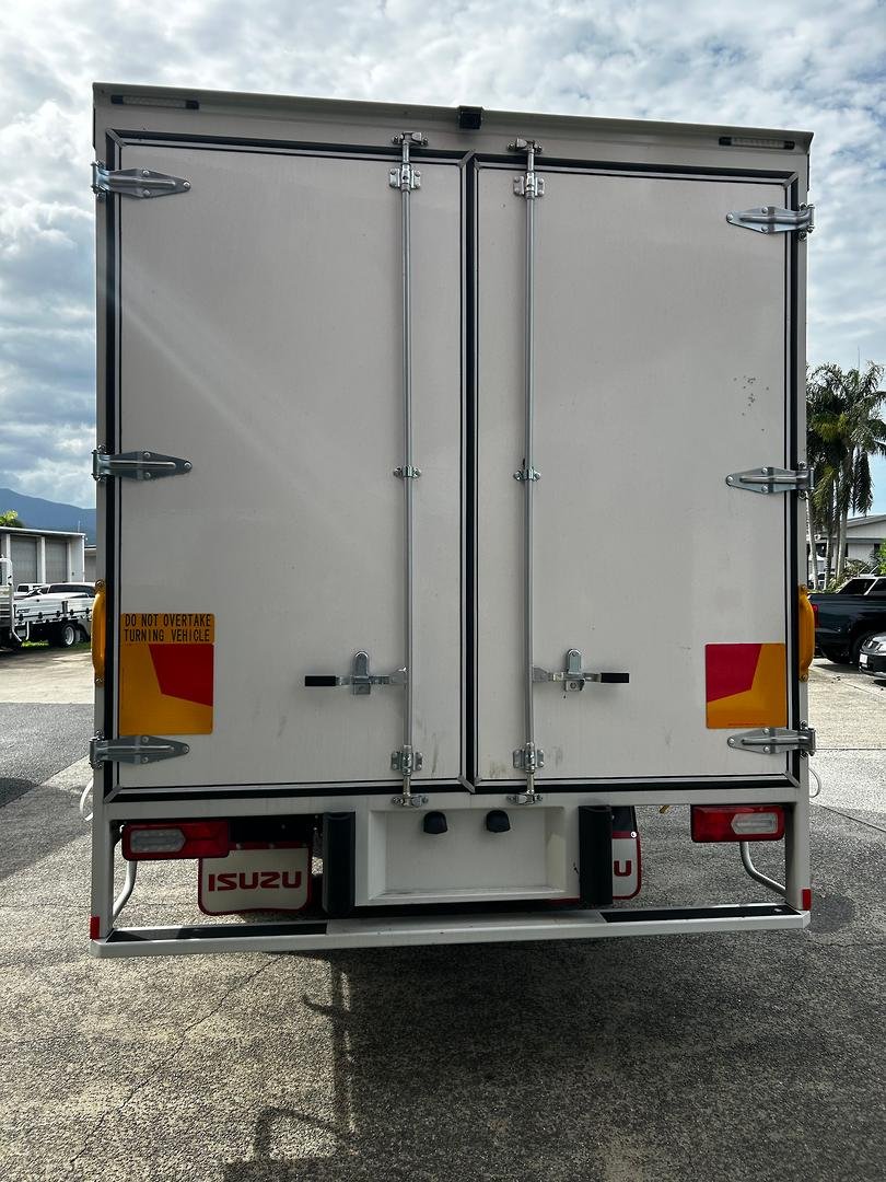 2025 Isuzu Nqr 88-190 image 7