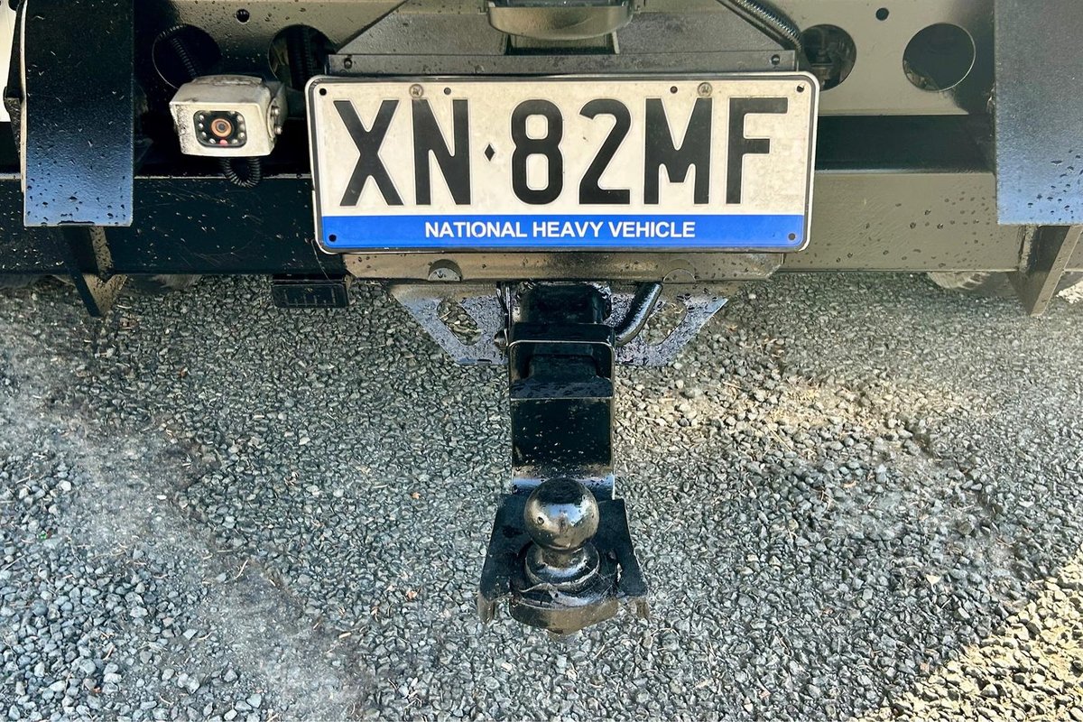 2014 Hino 717 - 300 Series Manual image 24