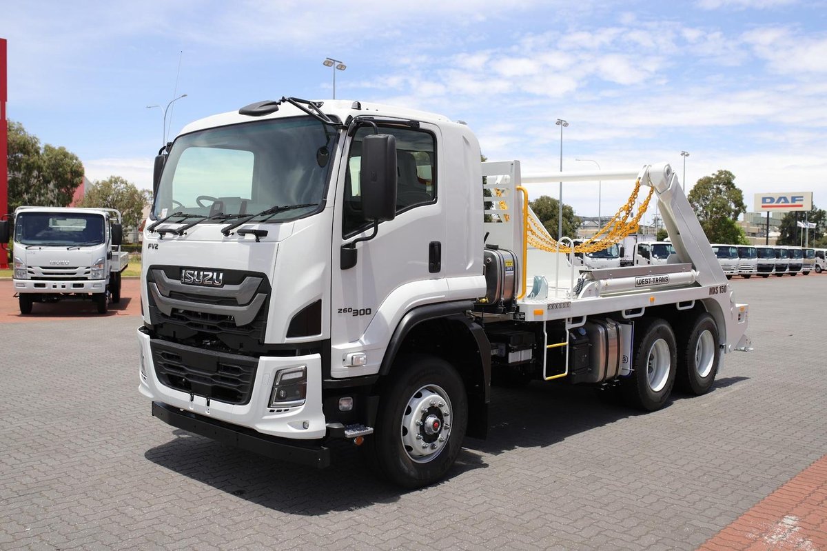 2026 Isuzu Fvz 260-300 R46 At 6 X 4 Skip Loader image 2