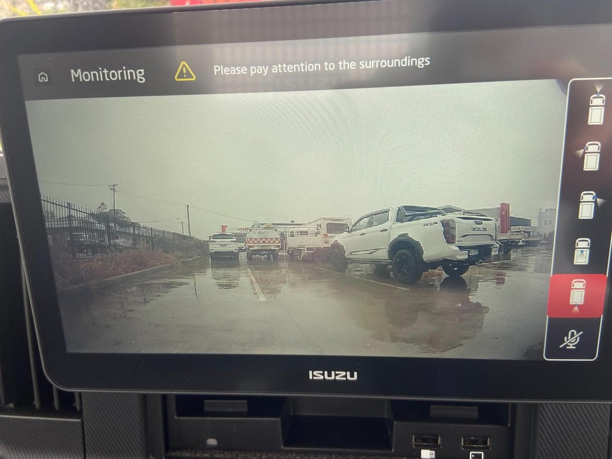 2025 Isuzu Nlr 45-150 Nlr 45-150 Dt D34 Traypack NLR 45-150 NLR 45-150 DT D34 TRAYPACK image 28
