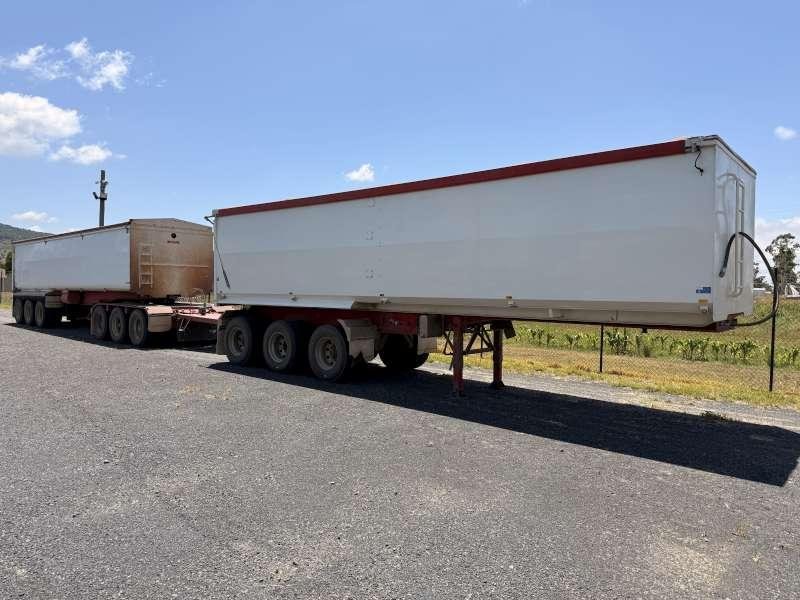 Grain tippers 2010 Moore