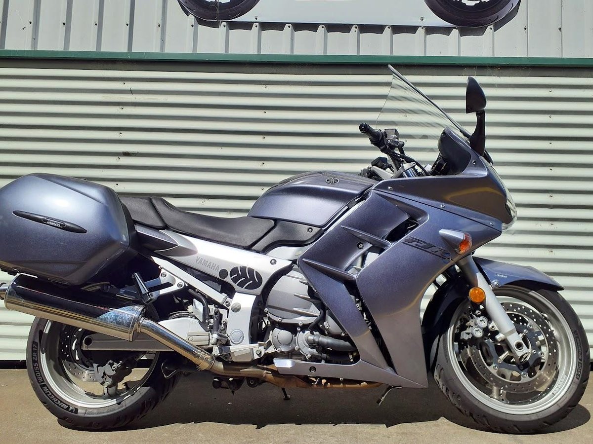 2004 Yamaha FJR1300 FJR Silver