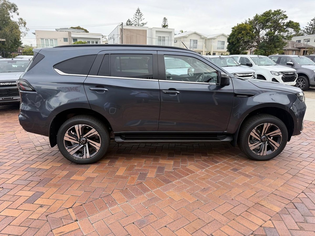 2026 Isuzu MU-X LS-T MY25.5 4X4 Dual Range image 9