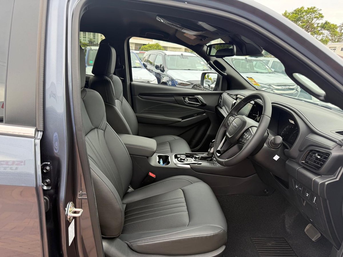 2026 Isuzu MU-X LS-T MY25.5 4X4 Dual Range image 19