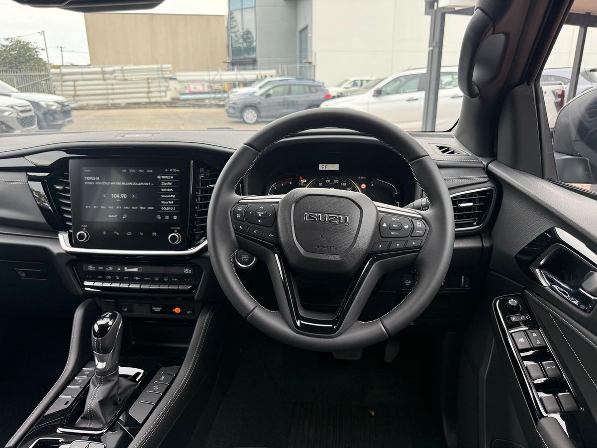 2026 Isuzu MU-X LS-T MY25.5 4X4 Dual Range image 16