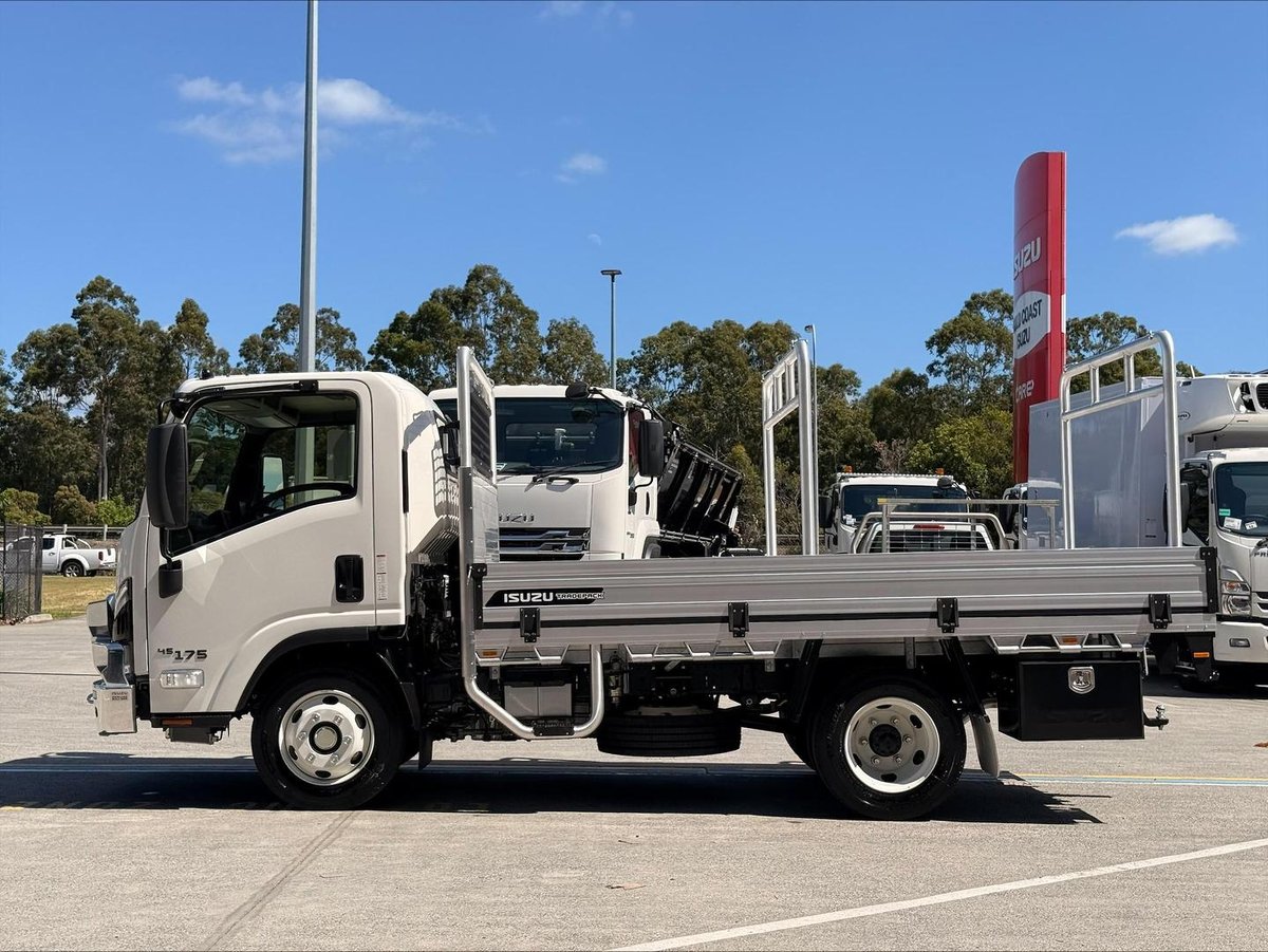 2026 Isuzu N Series NPR 65/45-175 DT D28 TRADEPACK image 8