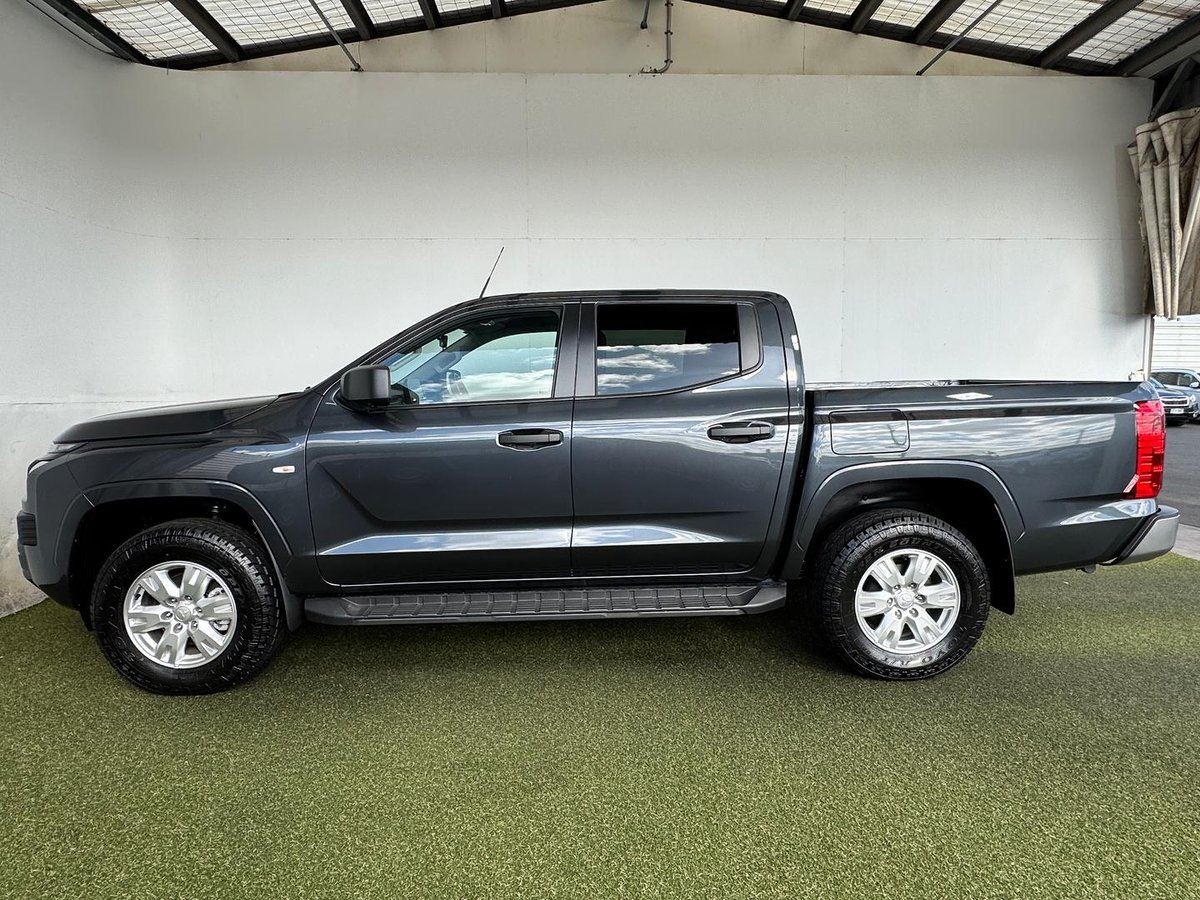 2025 Mitsubishi Triton GLX+ MV MY25 4X4 Dual Range image 26