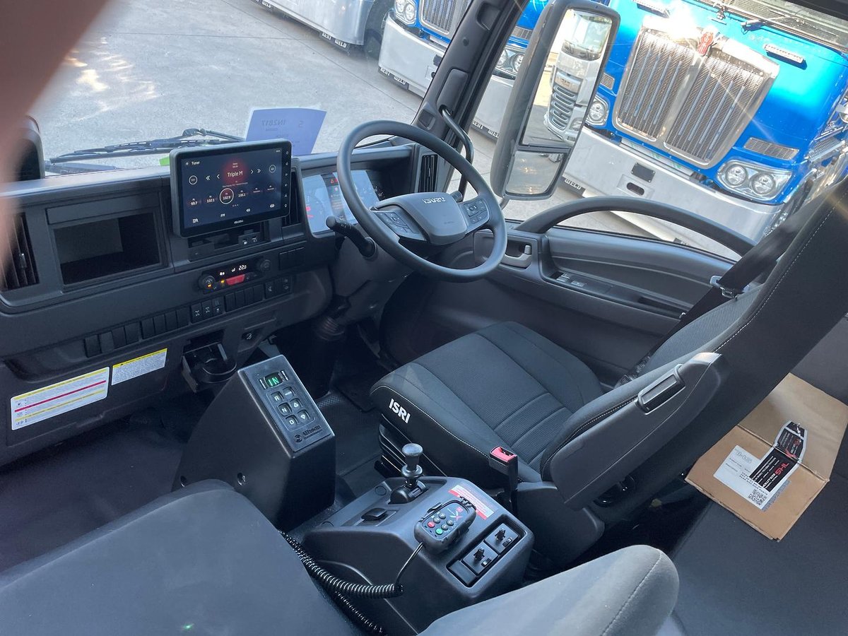2025 Isuzu F Series FVZ 260-300 AT R46 image 15