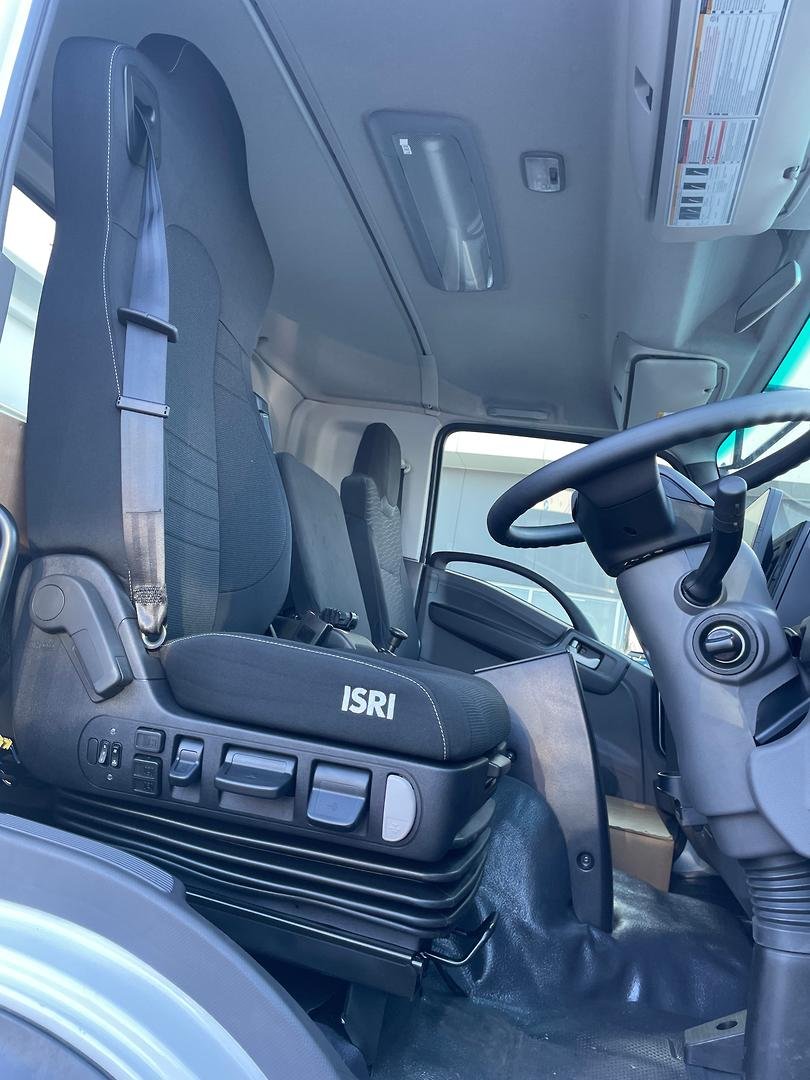 2025 Isuzu F Series FVZ 260-300 AT R46 image 17