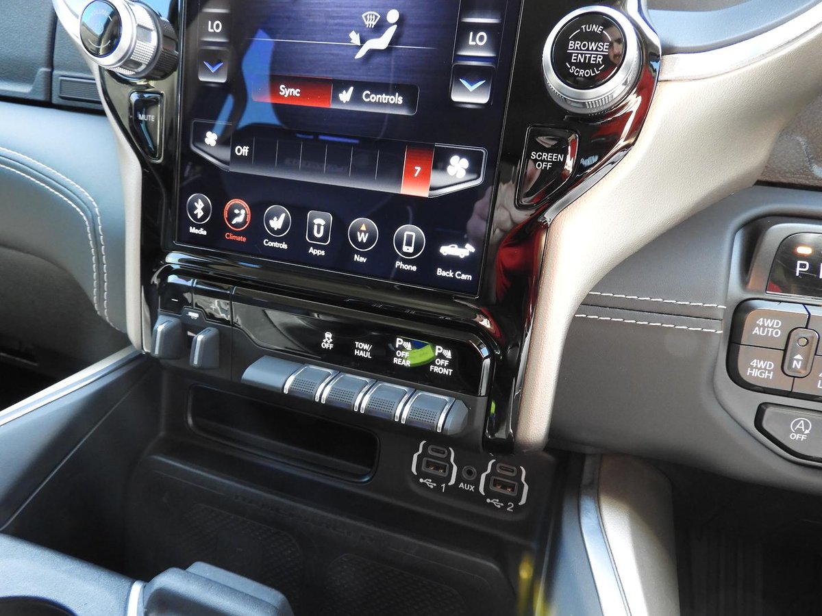 2021 RAM 1500 Laramie DT MY21 4X4 Dual Range image 15