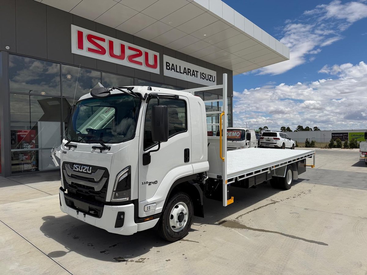 2025 Isuzu F Series Frr 110-240 Am R52 image 3