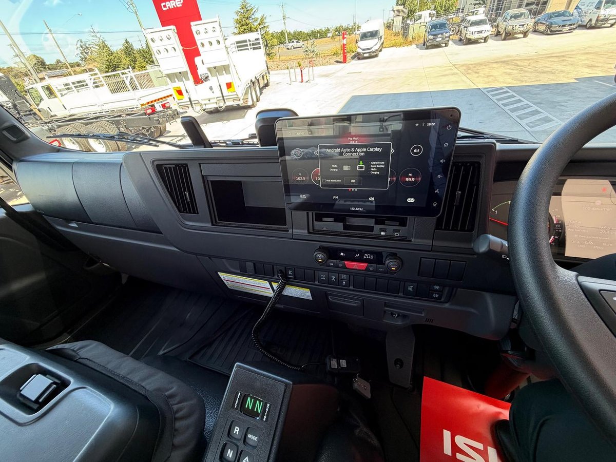 2025 Isuzu F Series FVY 260-300 AT R46 image 18