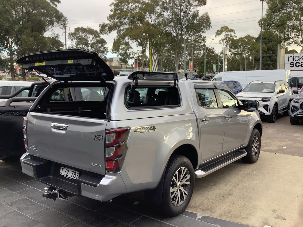 2025 Isuzu D-MAX LS-U MY25.5 4X4 Dual Range image 11