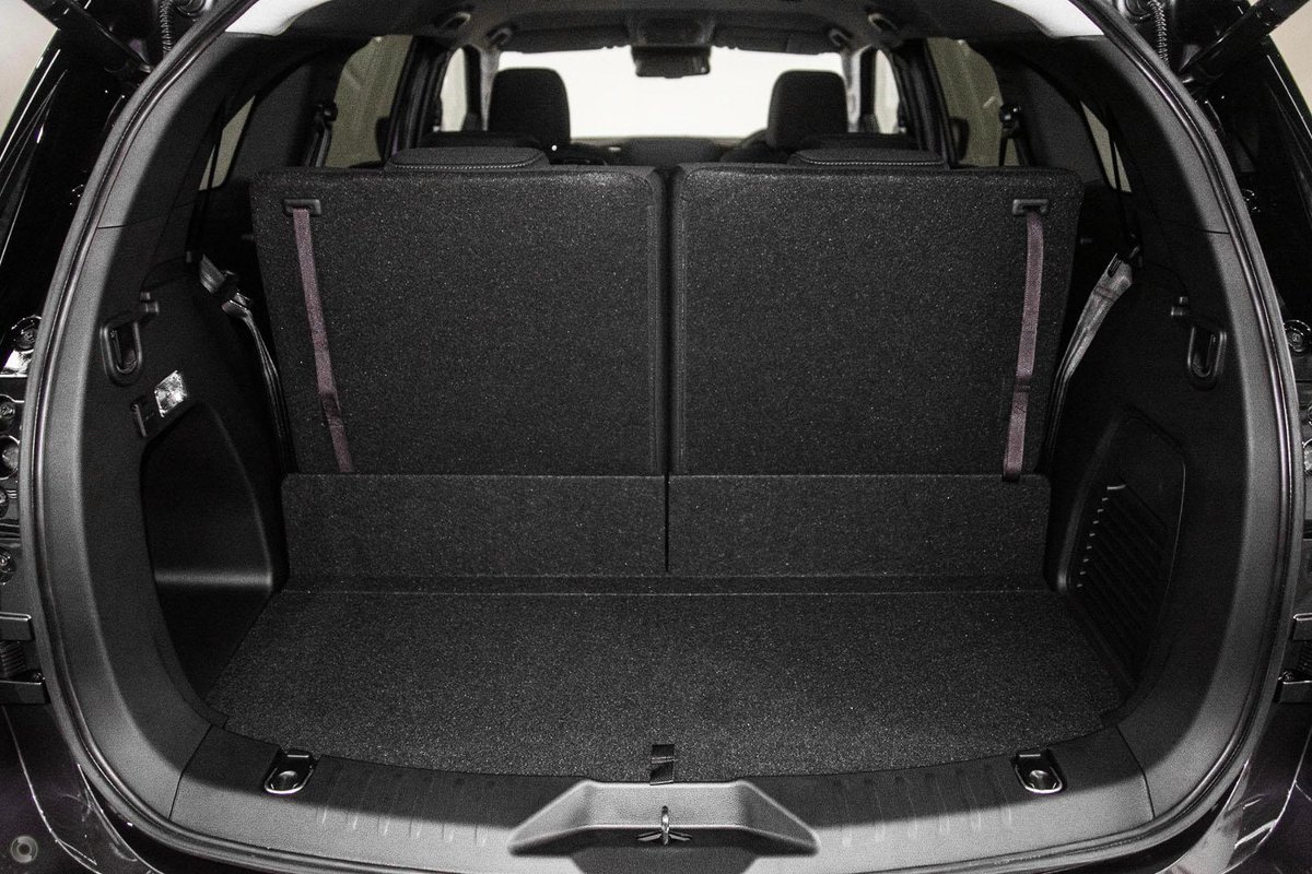 2025 Isuzu MU-X LS-U MY25.5 4X4 Dual Range image 9
