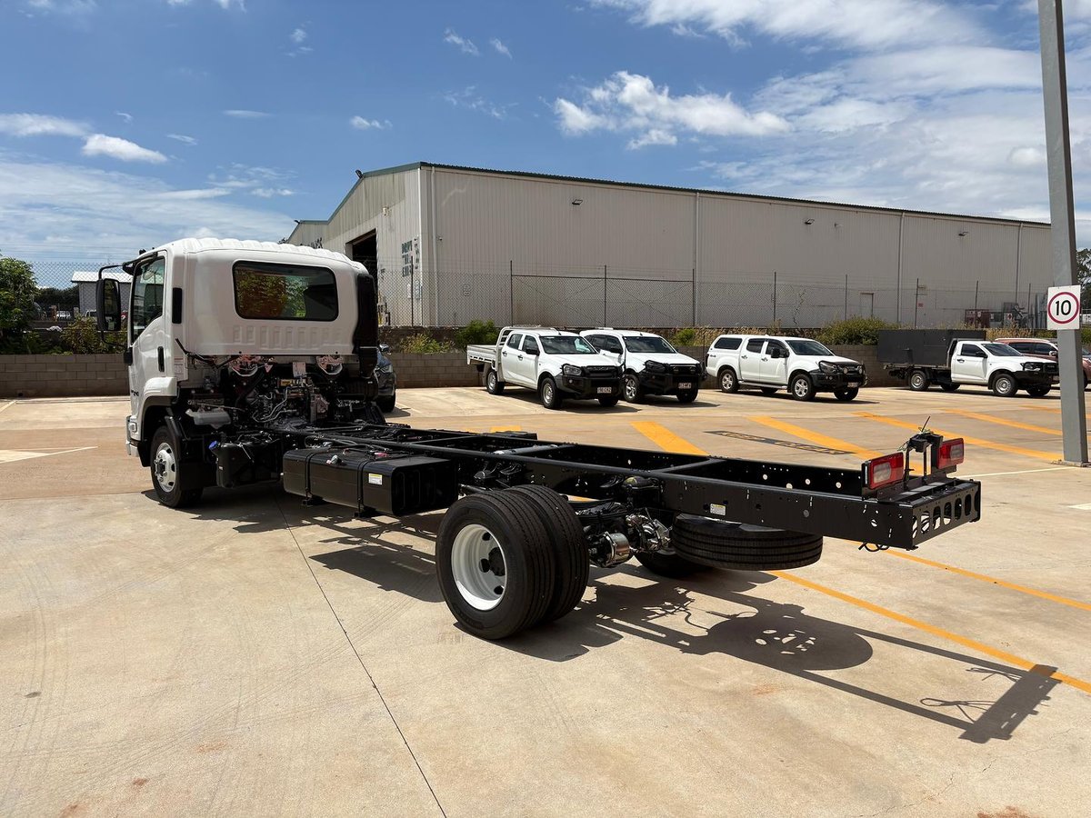 2026 Isuzu F Series FRR 110-240 MT D47 image 5