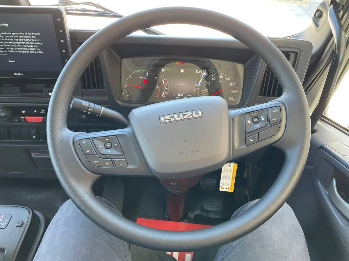2025 Isuzu F Series image 11