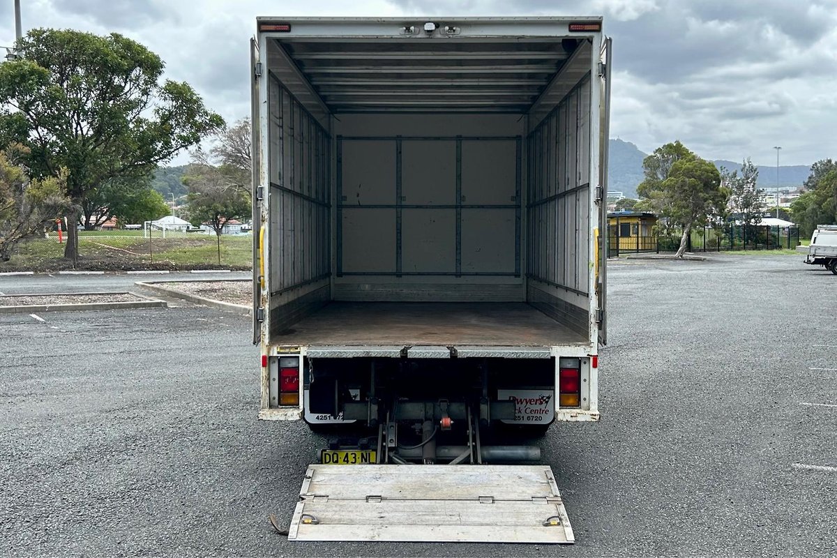 2020 Isuzu N Series NNR 45-150 image 13