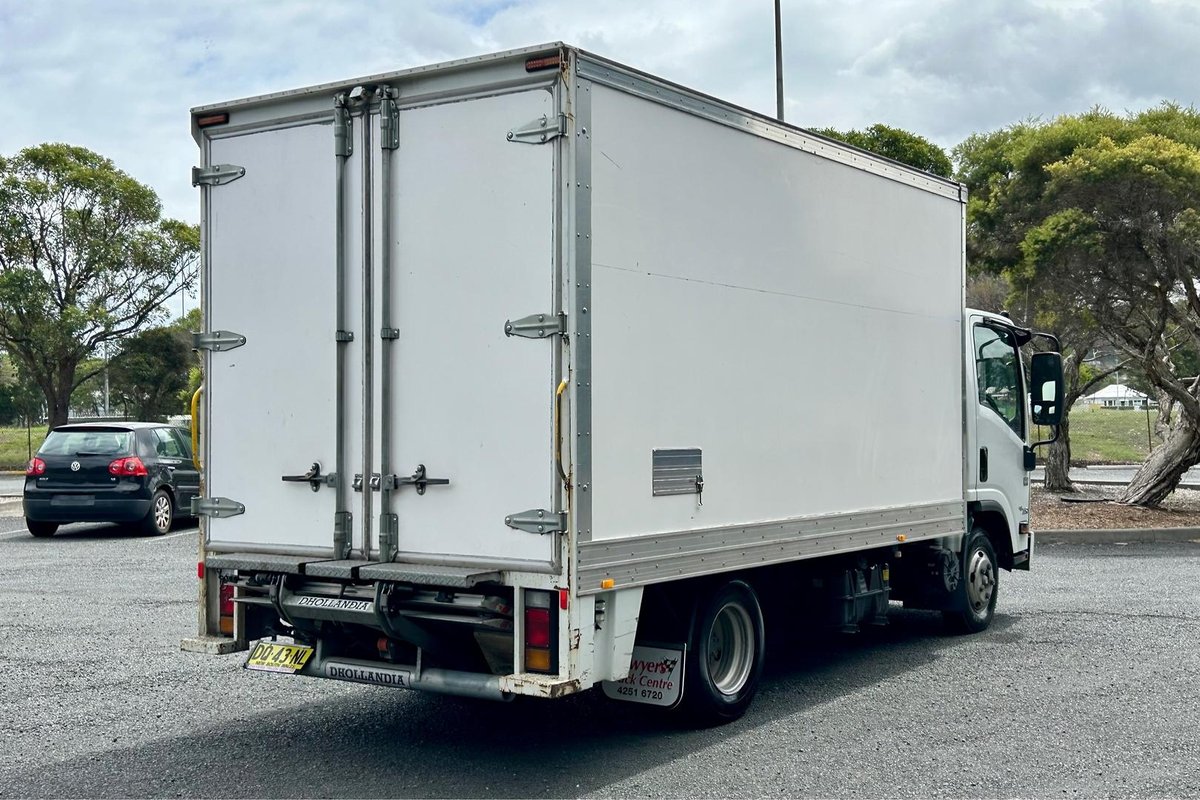 2020 Isuzu N Series NNR 45-150 image 6