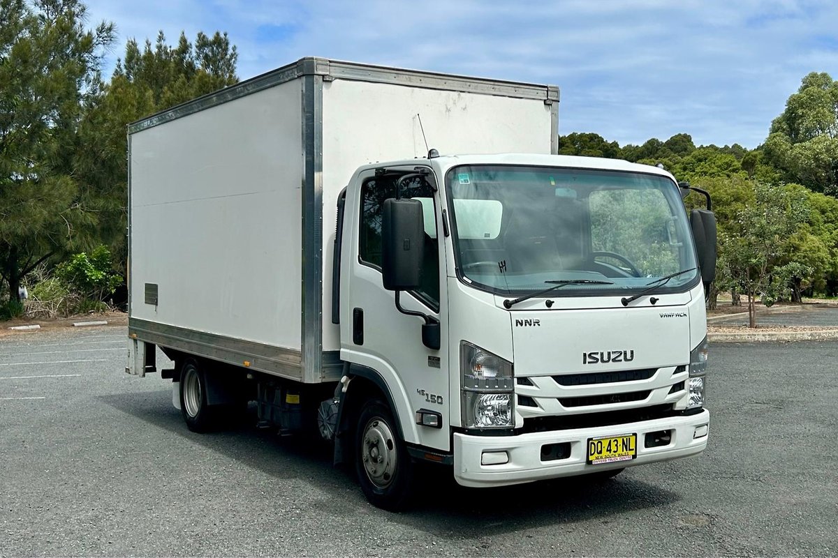 2020 Isuzu N Series NNR 45-150 image 8