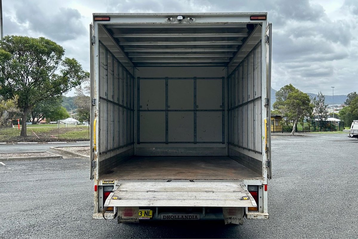 2020 Isuzu N Series NNR 45-150 image 18