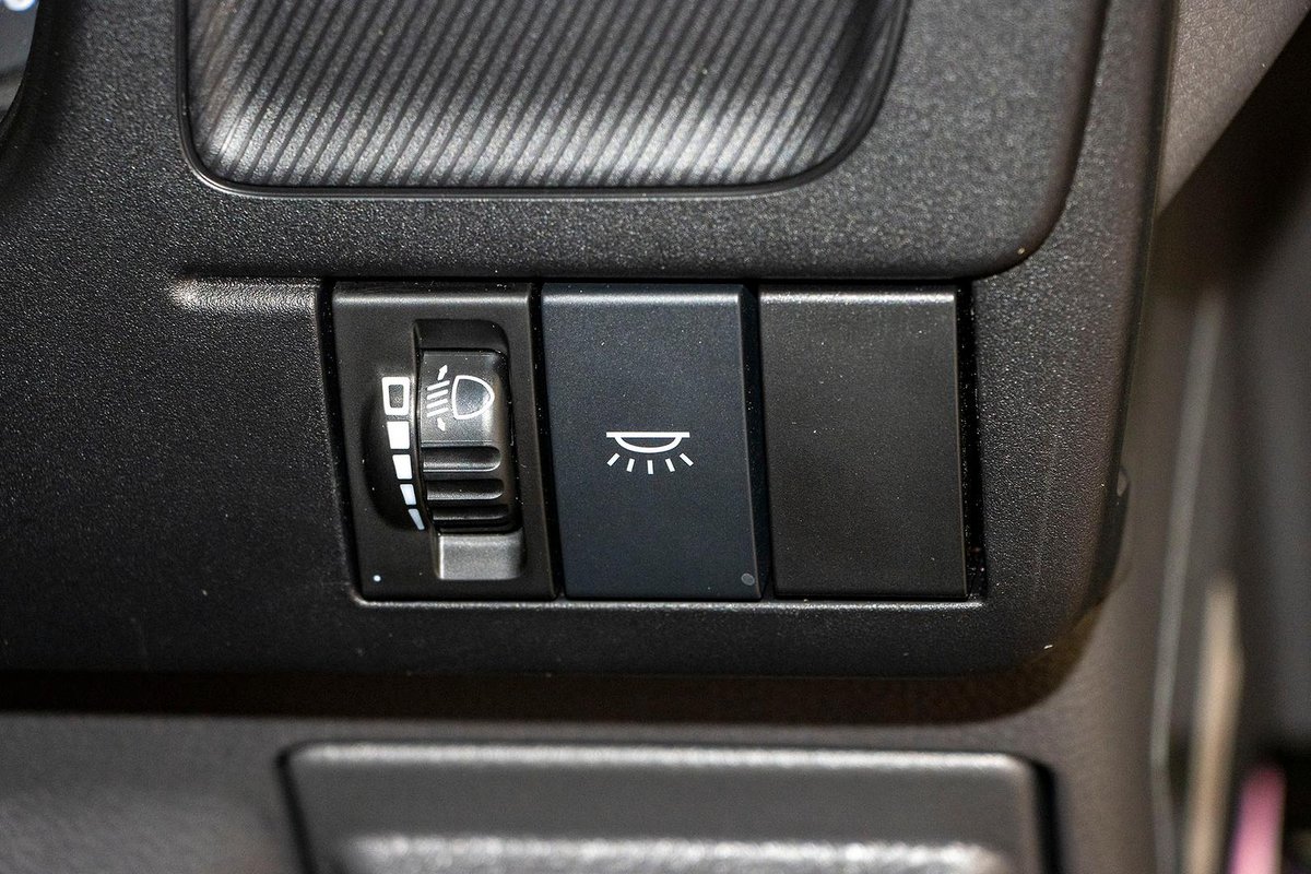 2026 Isuzu N Series NLR 45-150 DT D34 Traypack image 15