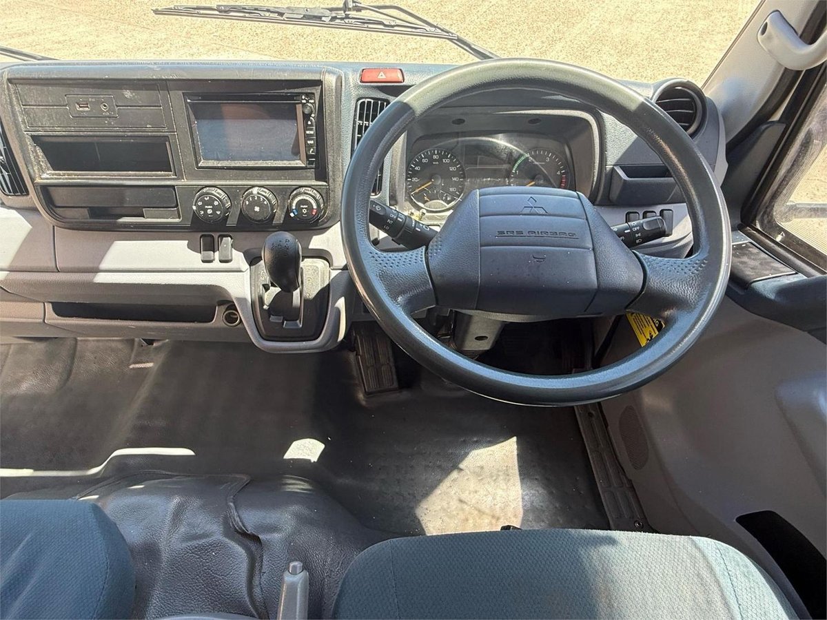 2016 Fuso Canter 515 image 14